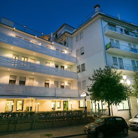Albergo Arcobaleno Sottomarina Ngoại thất bức ảnh