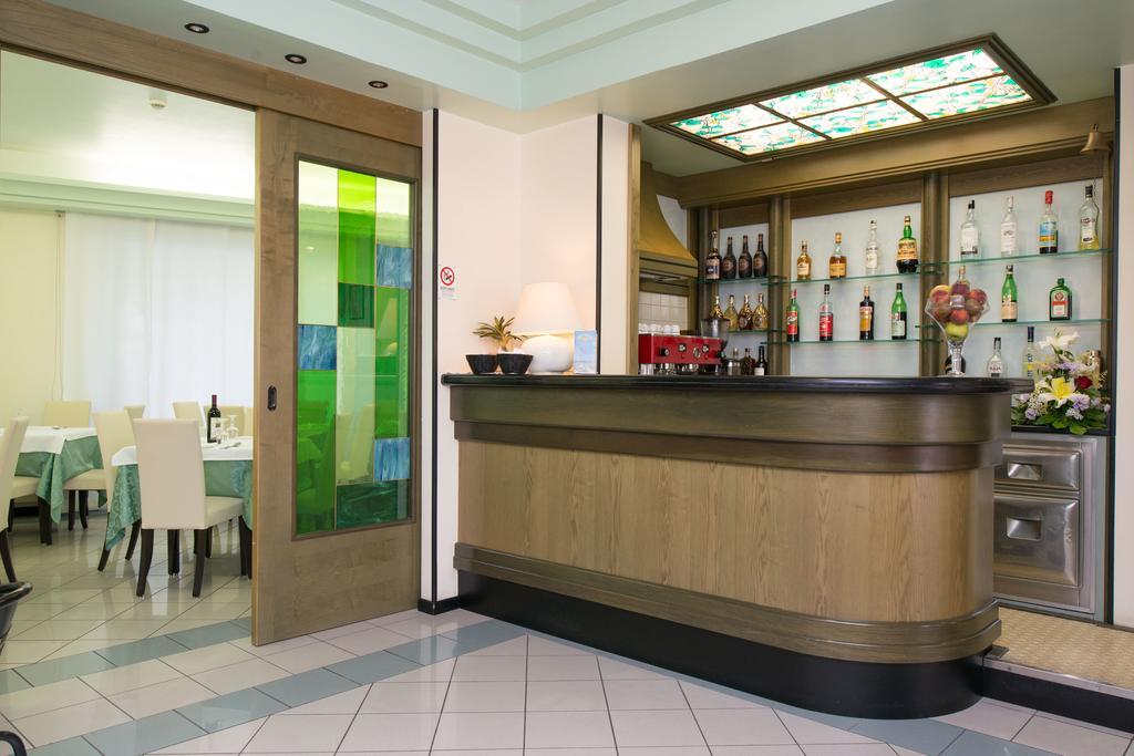Albergo Arcobaleno Sottomarina Ngoại thất bức ảnh