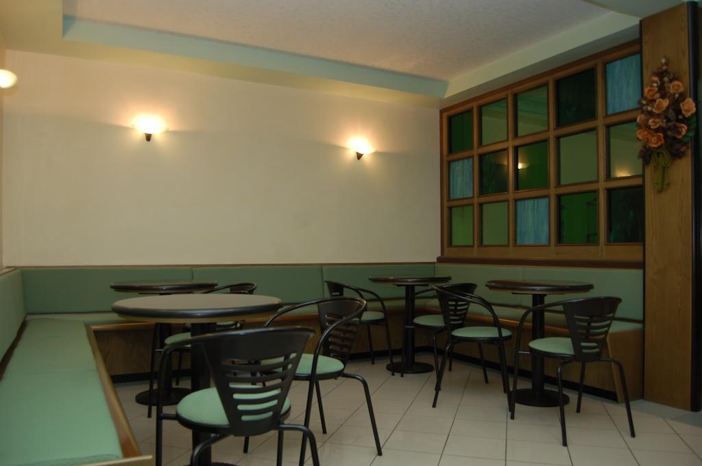 Albergo Arcobaleno Sottomarina Ngoại thất bức ảnh