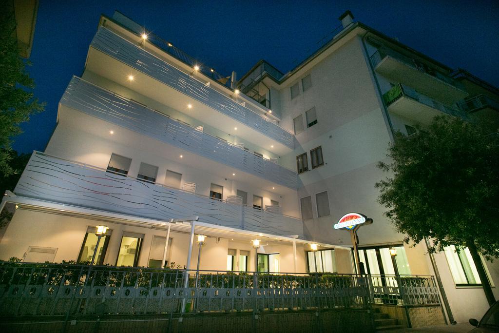 Albergo Arcobaleno Sottomarina Ngoại thất bức ảnh