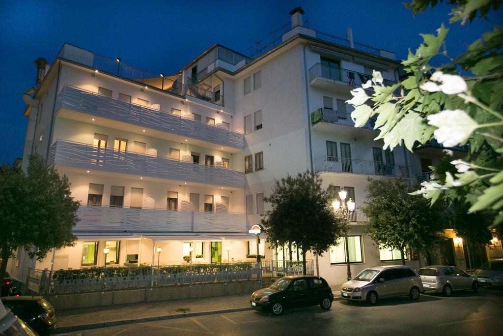 Albergo Arcobaleno Sottomarina Ngoại thất bức ảnh